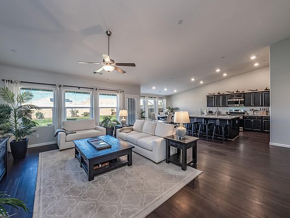5th image of 2334 W Mallard Way