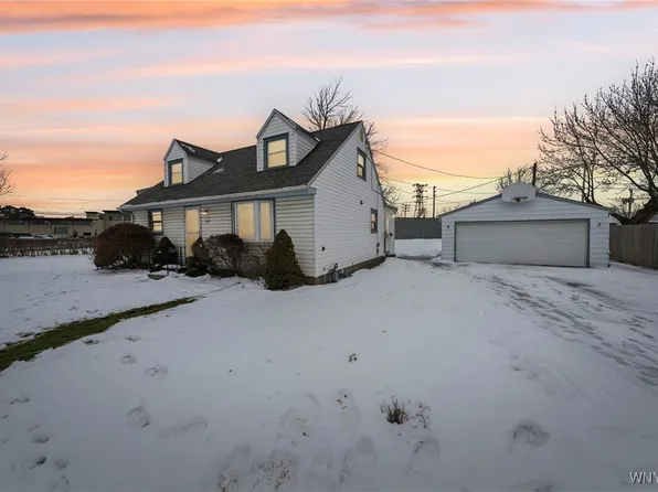 115 Nicholas Dr N, Tonawanda, NY 14150