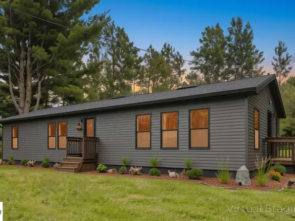 6699 Alden Hwy, Bellaire, MI 49615