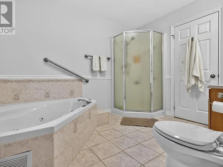 38 Charles Meade Dr — Photo 14