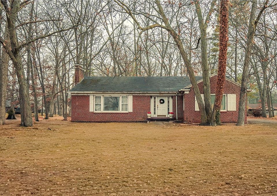 1st image of 805 N Keller Dr