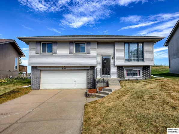 8056 Newport Ave, Omaha, NE 68122