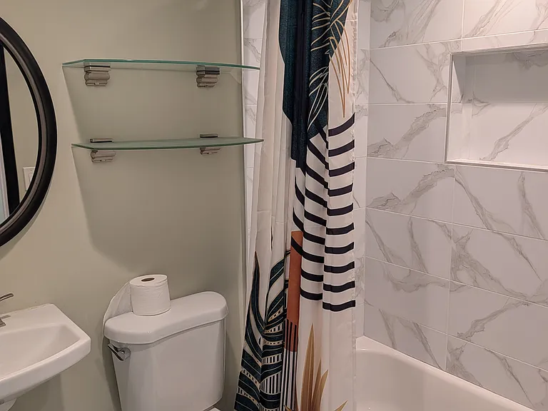 824 Sheridan St — Photo 5