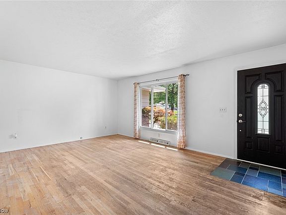 4th image of 6795 Glenallen Ave
