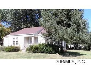 2415 Pine St photo 1