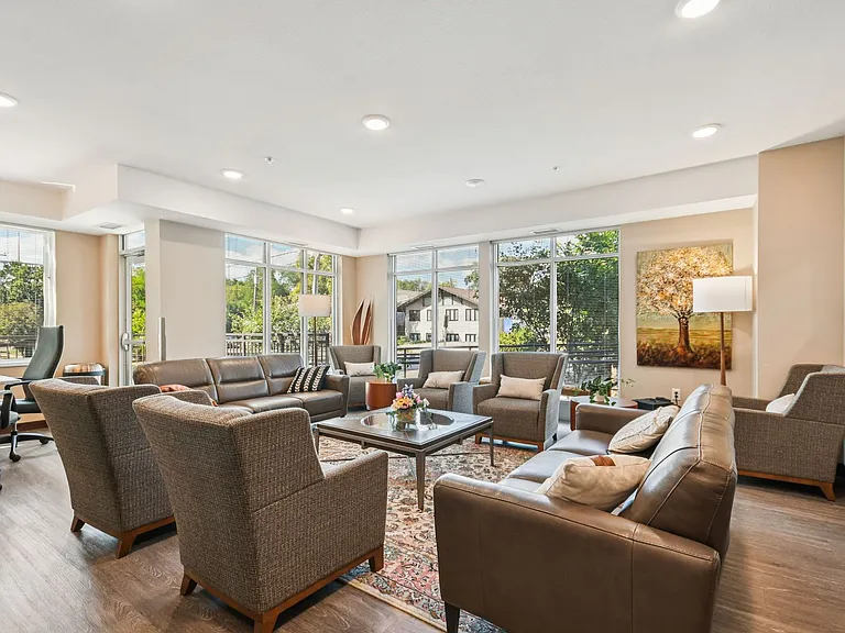 Capital View Apartments — Photo 15