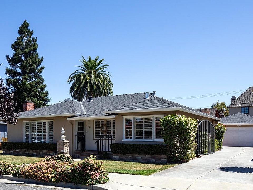 1st image of 610 Camino Dr