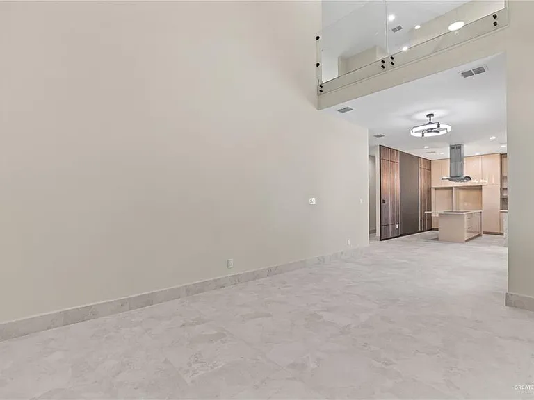 509 Ithaca Ave — Photo 11