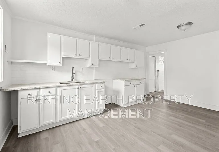 2712 24th St W — Photo 14