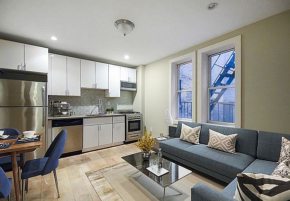 3rd image of 232 W 135th St #2C