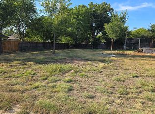 113 Dennis Dr, Azle, TX 76020