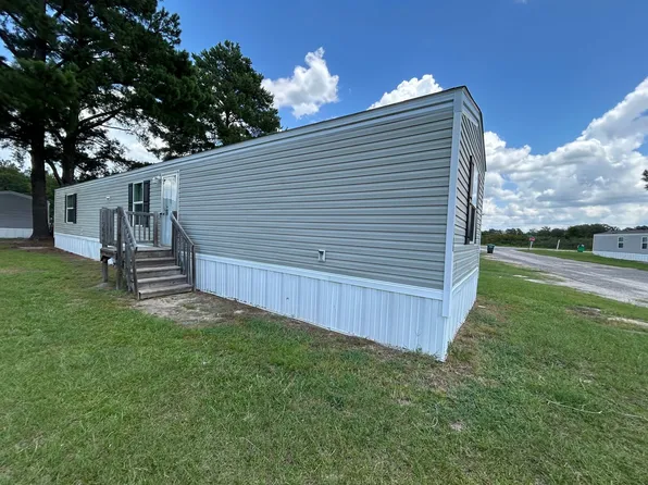 1120 Victoria St, Dillon, SC 29536