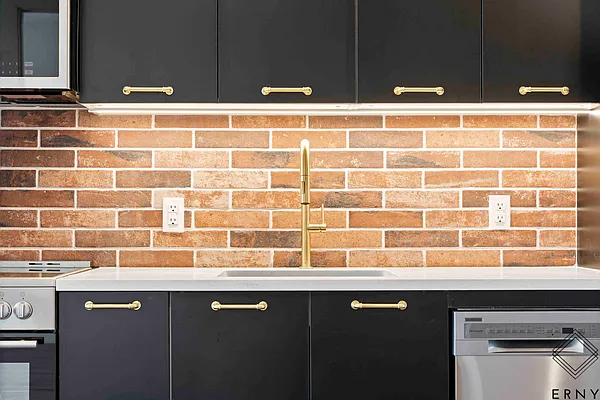 Rented by ERNY LLC | media 26