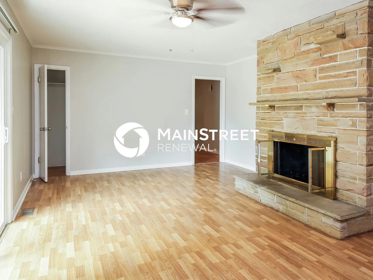 2025 Rockwood Ln — Photo 4