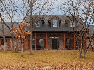 505 Spring Valley Rd, Paradise, TX 76073