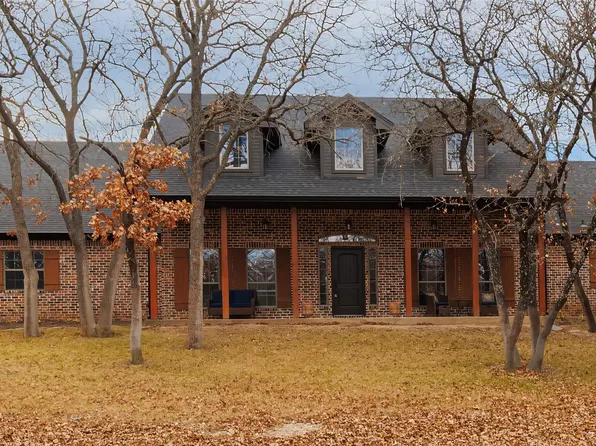 505 Spring Valley Rd, Paradise, TX 76073