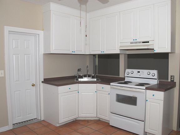 2nd image of 1888 Karolina Ave