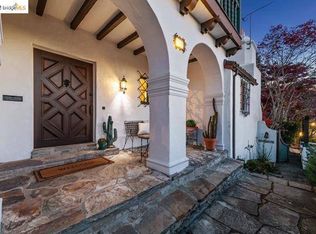 590 Radnor Rd, Oakland, CA 94606