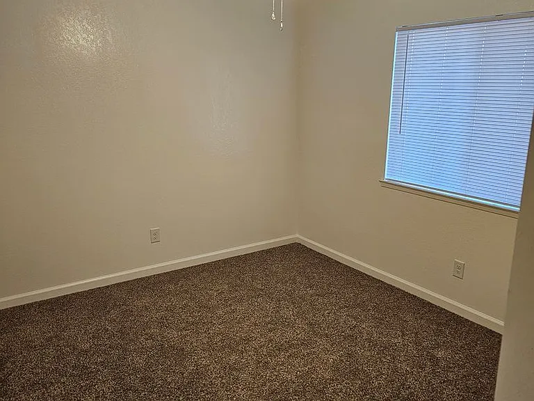 1748 E Beech Ave — Photo 7