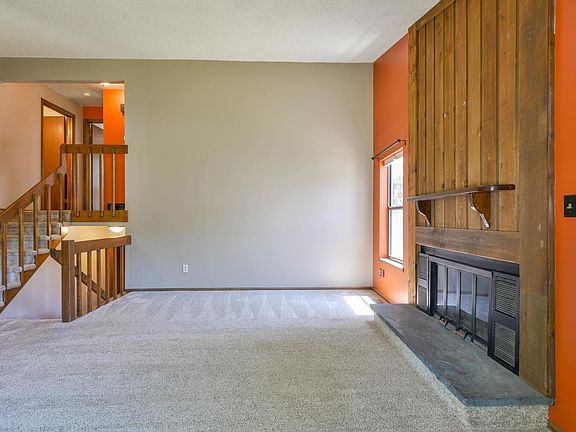 Newer carpet throughout