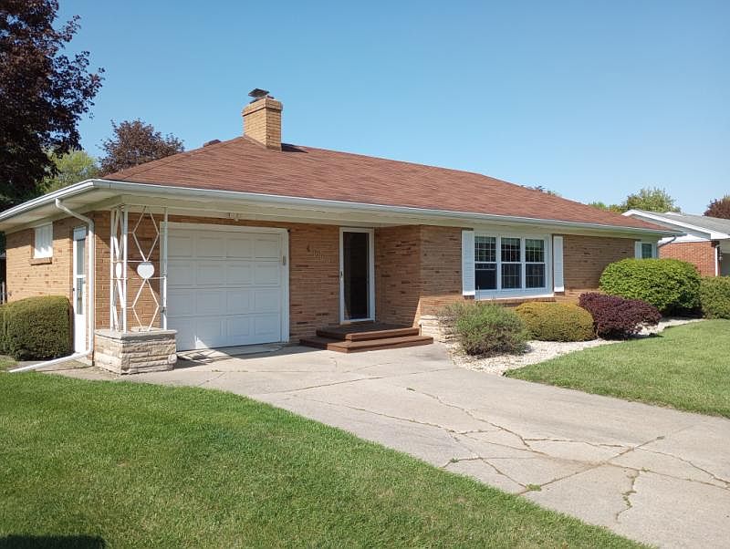 1st image of 4866 Centennial Dr