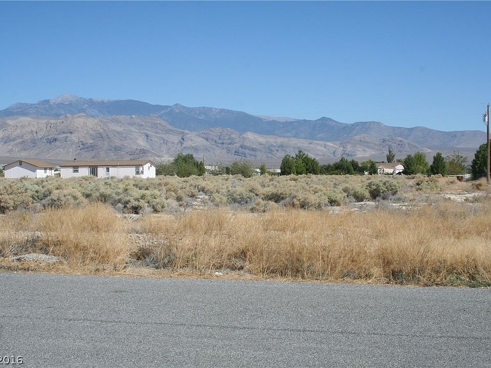 2nd image of 3721 S Tahachapi Ave