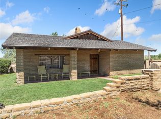 14924 Chamber Ln, Apple Valley, CA 92307