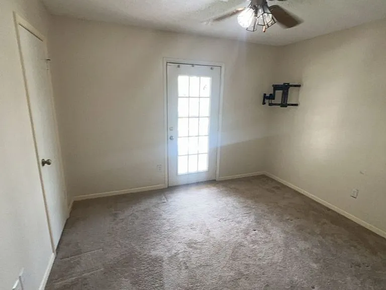 18507 Sweetmeadow Dr — Photo 14