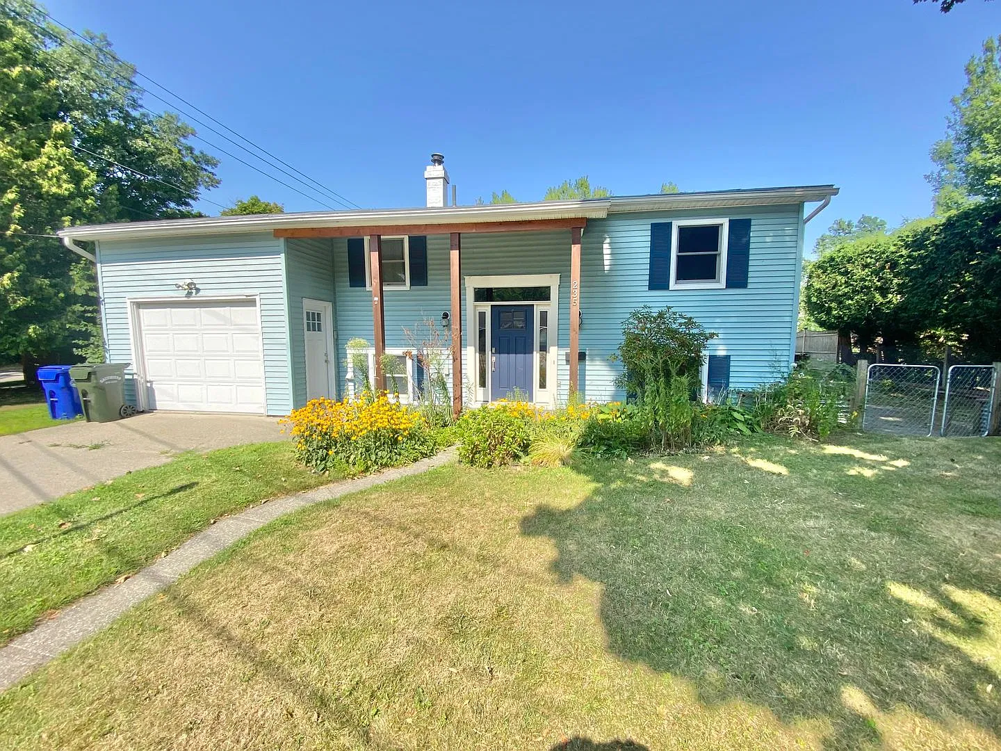 3 Bedroom Single Family Home New North End Available 3/1! — Photo 1