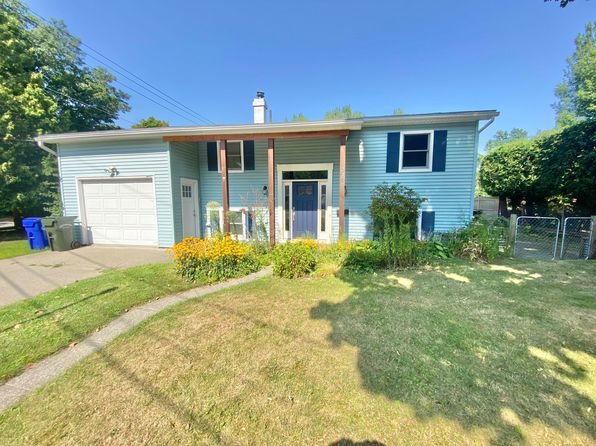 235 Pleasant Ave