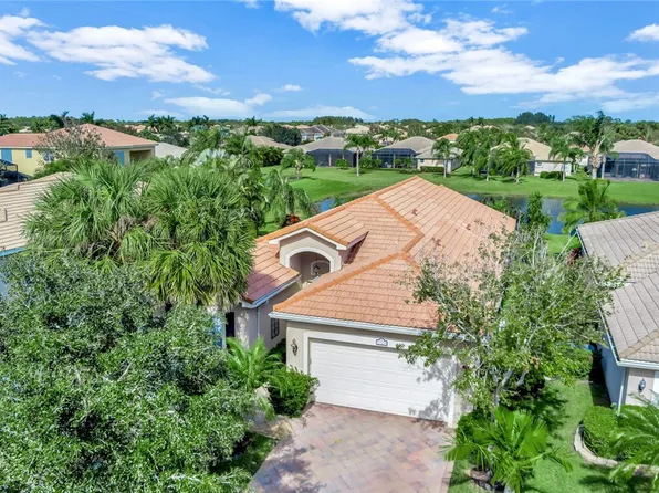 2084 Grey Falcon Cir SW, Vero Beach, FL 32962