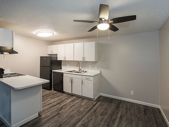 5th image of 1170 S Chelton Rd #425