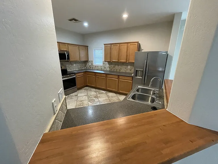 40411 W Helen Ct — Photo 13