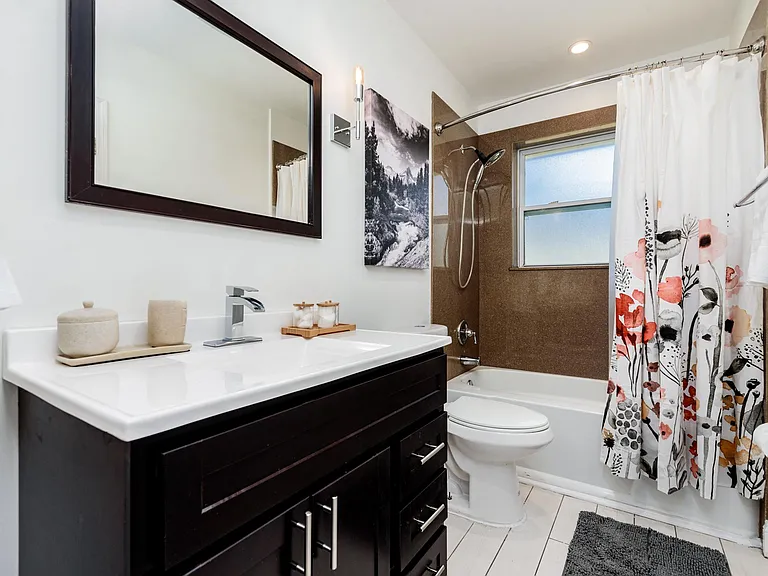 345 Aubuchon St — Photo 14