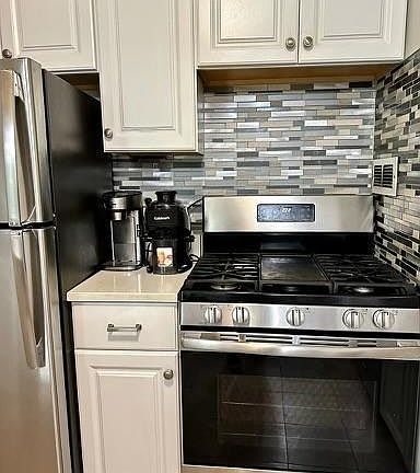 4th image of 4415 Briarwood Ct N APT 38