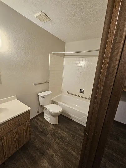 504 9th St #1 — Photo 7