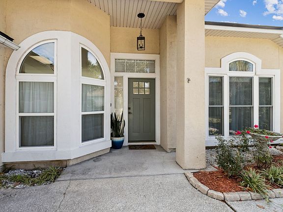 3rd image of 94072 Willow Oak Ln