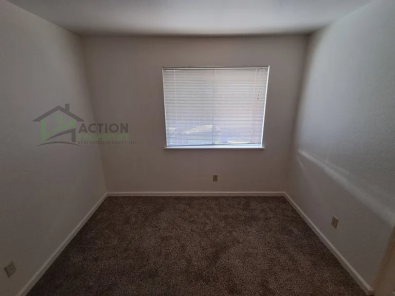 3835 Hunters Glen Pl — Photo 43