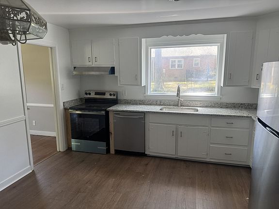 2nd image of 5048 Grassmere Rd