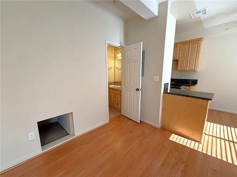 2440 Purdue Ave #103 — Photo 5