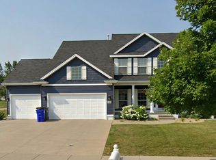 6301 Ushers Ridge Dr NE, Cedar Rapids, IA 52411