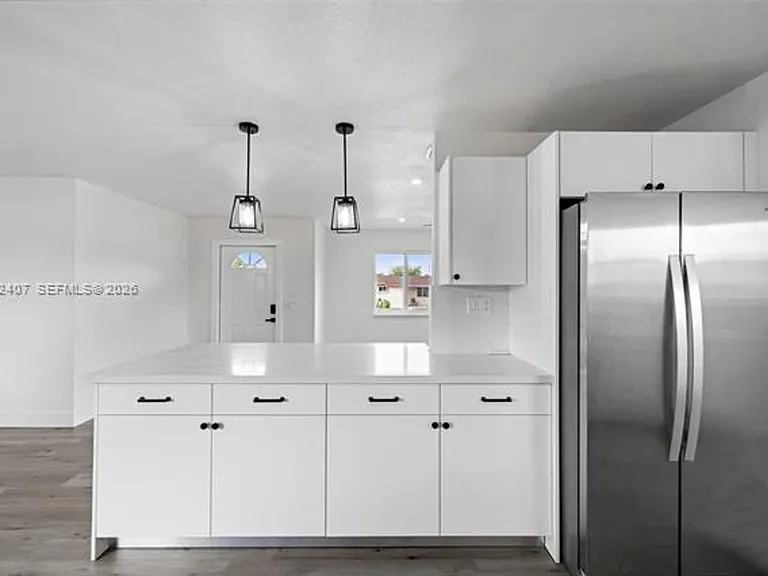 1867 NW 8th Ave — Photo 5