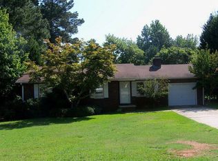 206 Manning Rd, Greenwood, SC 29649