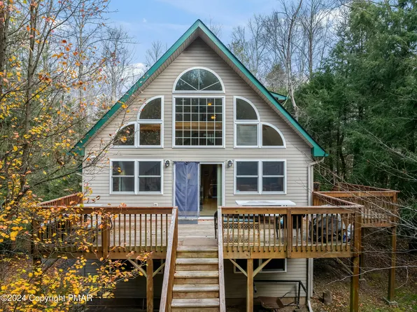 222 King Arthur Rd, Blakeslee, PA 18347