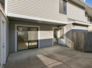 1228 Landmark Trl S, Hopkins, MN 55343