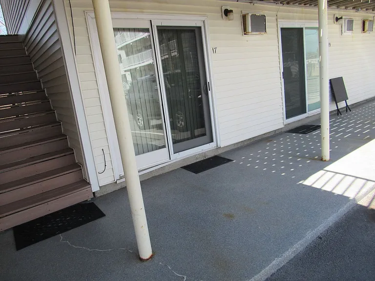 933 Ocean Blvd #17 — Photo 10