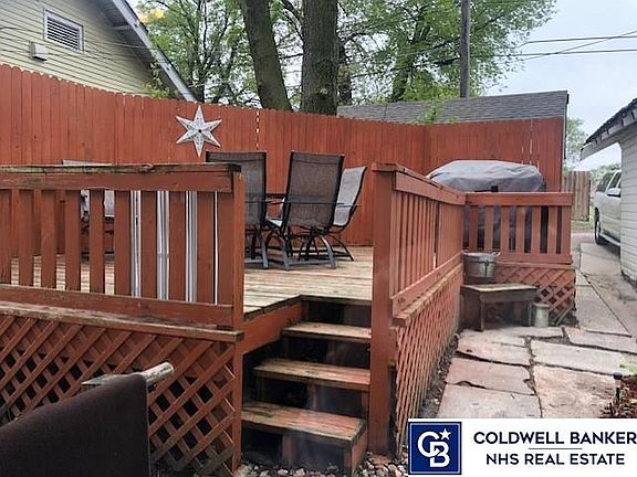 3rd image of 1009 N Platte Ave