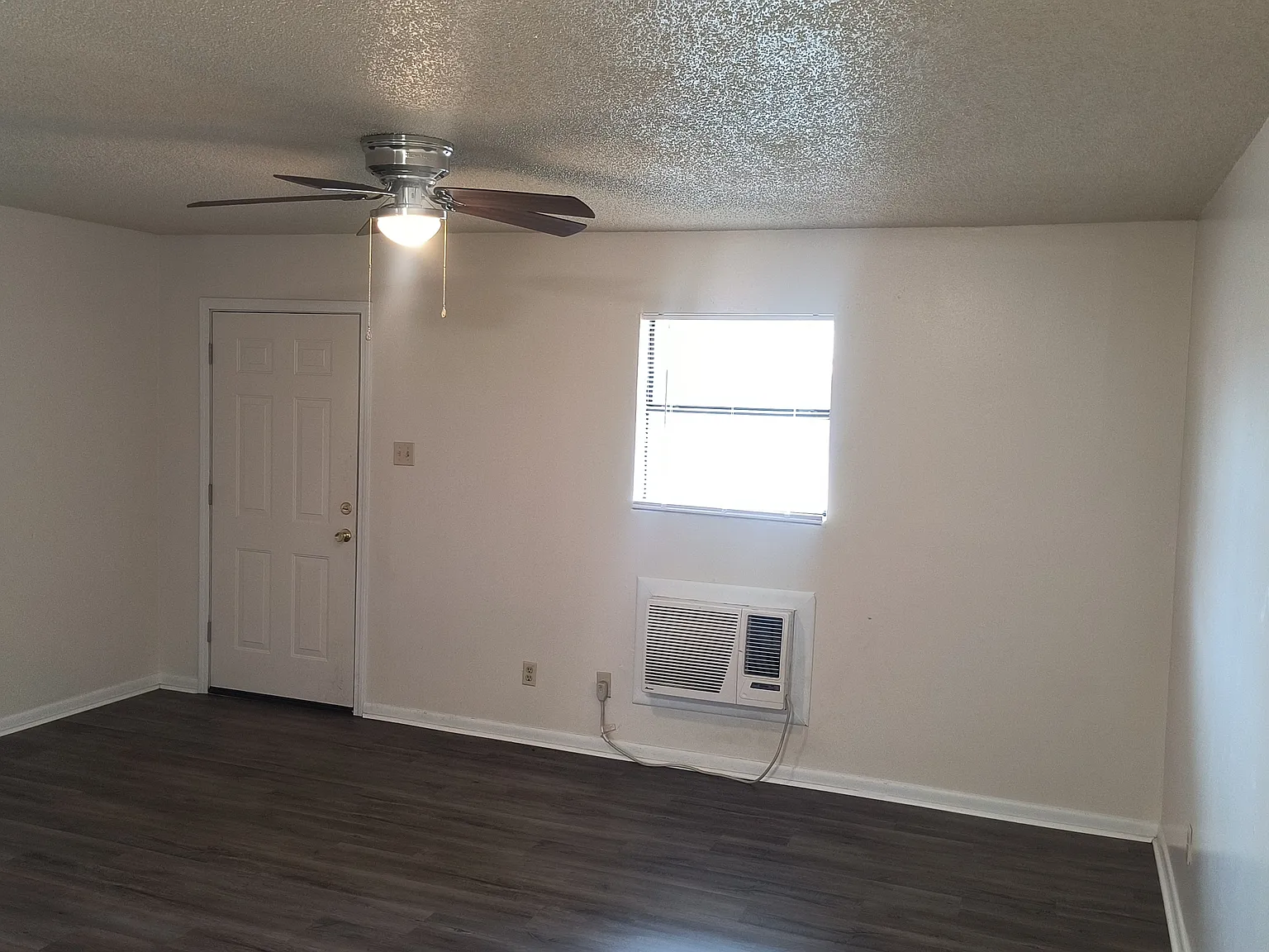 3720 Miramar Drive - 15 — Photo 3