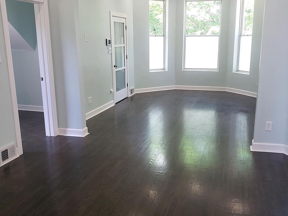 1st image of 2629 W Evergreen Ave #1