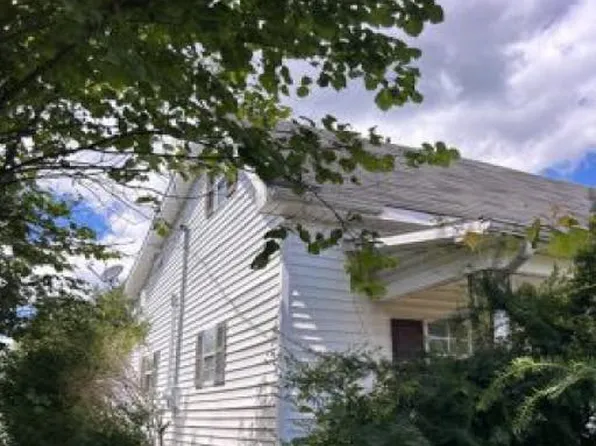 200 Indiana Ave, Milltown, IN 47145